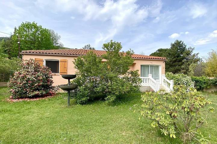 Ferienhaus für 6 Personen, mit Balkon und Garten