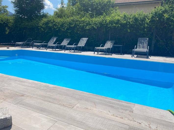 Location de vacances pour 16 personnes, avec vue ainsi que piscine et jardin à Castejón de Sos - 2