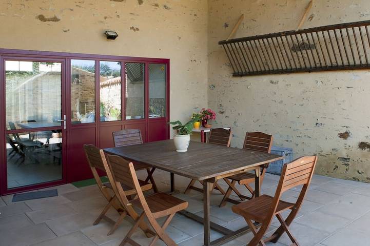 Gîte pour 8 personnes, avec Terrasse et Jardin dans Essarts-en-Bocage