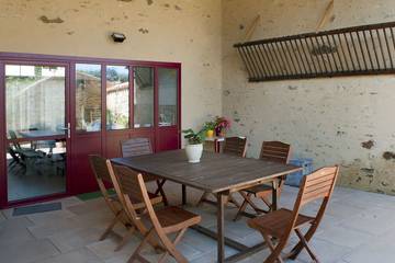 Gîte pour 8 personnes, avec terrasse et jardin dans Essarts-en-Bocage