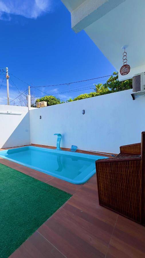 Casas e apartamentos de temporada para 8 pessoas, com vista e piscina e ainda balcão, com animais de estimação em Arembepe