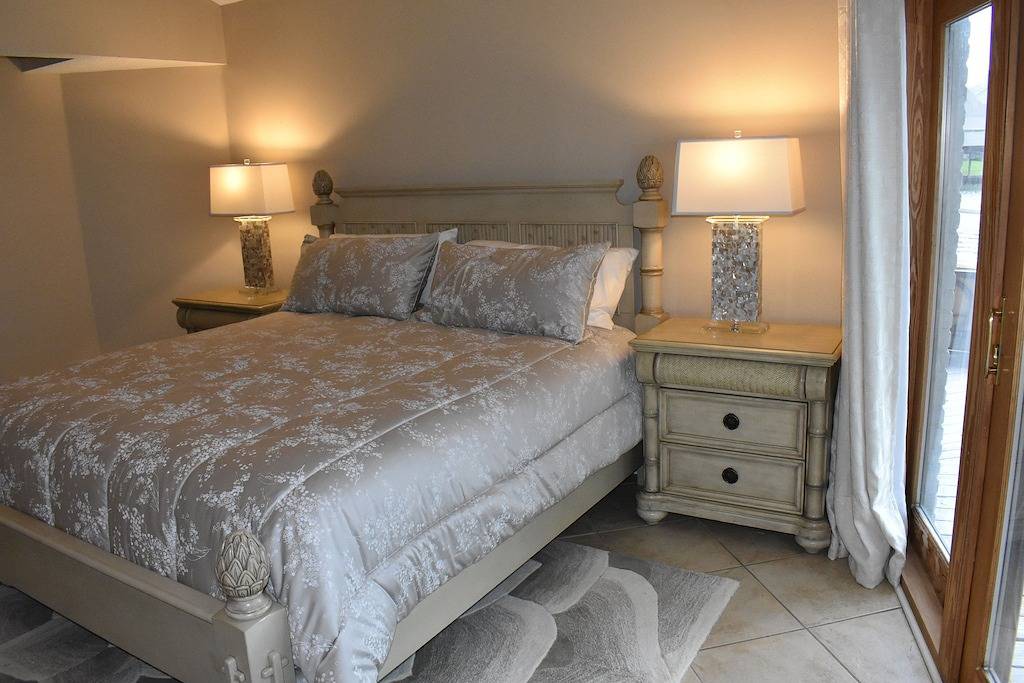 New Orleans Area Waterfront Home (Slv) Wunderschön eingerichtetes Sea la Vie in Eden Isle, Lake Pontchartrain