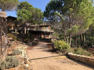 Maison d’hôte pour 2 personnes, avec jardin et vue ainsi que piscine et terrasse à Mourèze