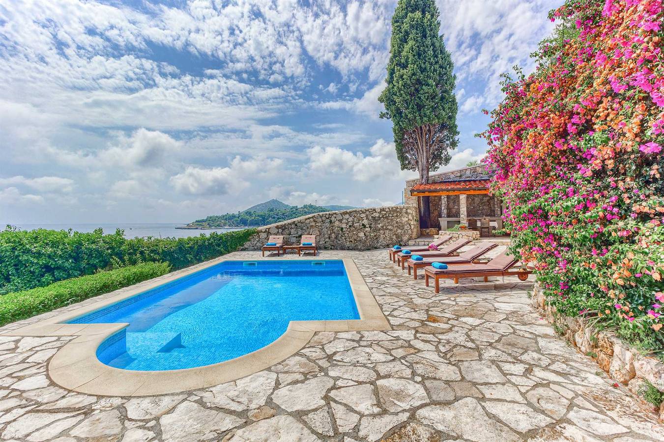 Villa Grace - outstanding beachfront villa with private pool in Mlini, Dubrovačko-neretvanska županija
