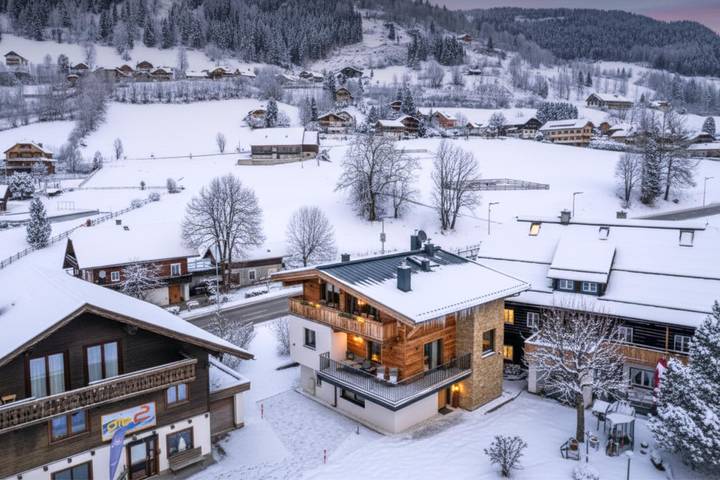 Chalet für 12 Personen, mit Ausblick und Balkon, kinderfreundlich in Bad Kleinkirchheim