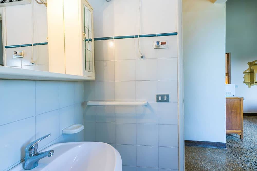 Confortable appartement dans une maison de vacances avec piscine, Wifi, Tv, patio, vue panoramique in Monteriggioni, Chianti