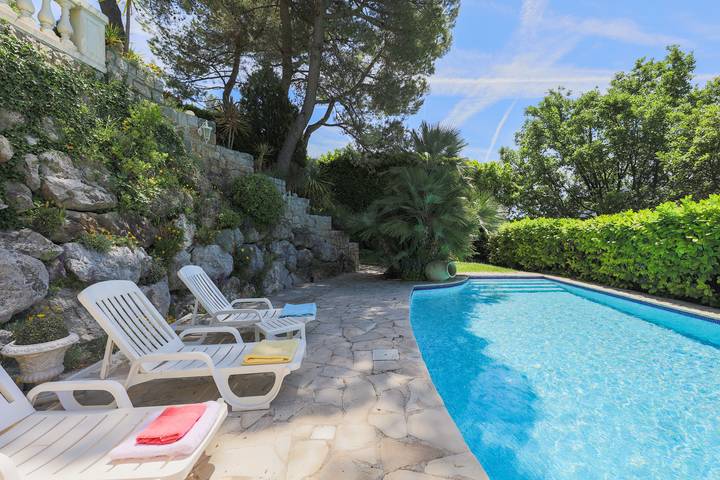 Villa pour 8 personnes, avec jardin dans les Alpes maritimes - 2