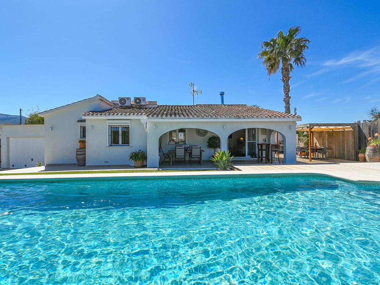 Villa moderne à Denia, proche plage, animaux admis, climatisation in Las Marinas, Dénia