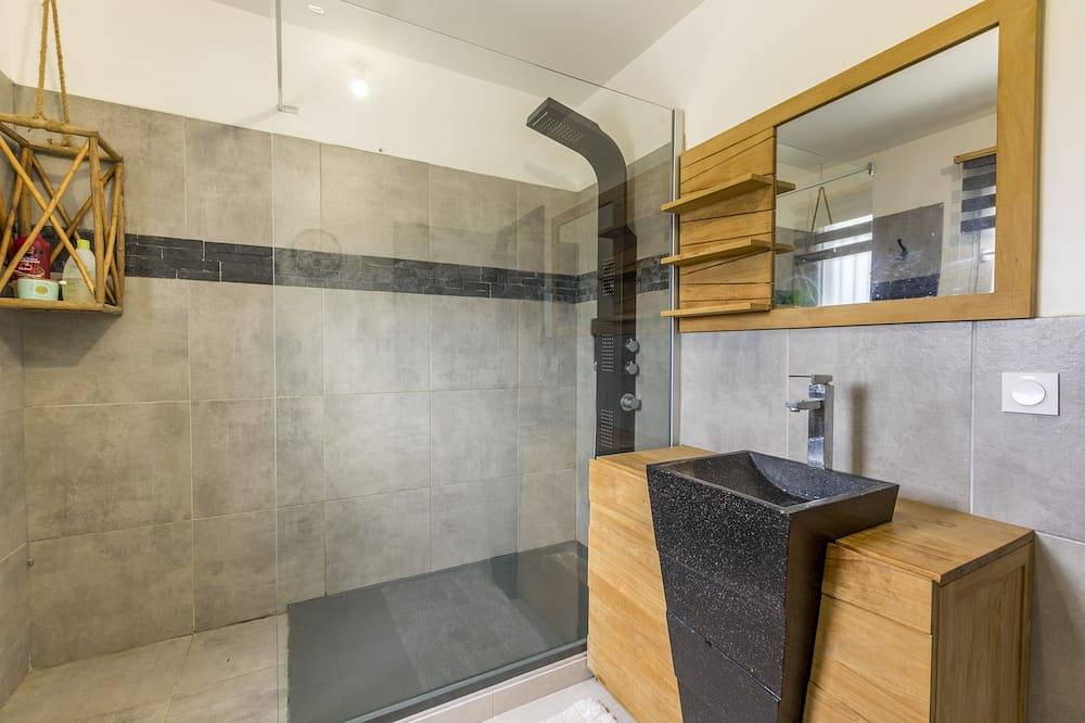 Magnificent new villa with swimming pool 6 travellers in Valros, Mittelmeerküste (Frankreich)