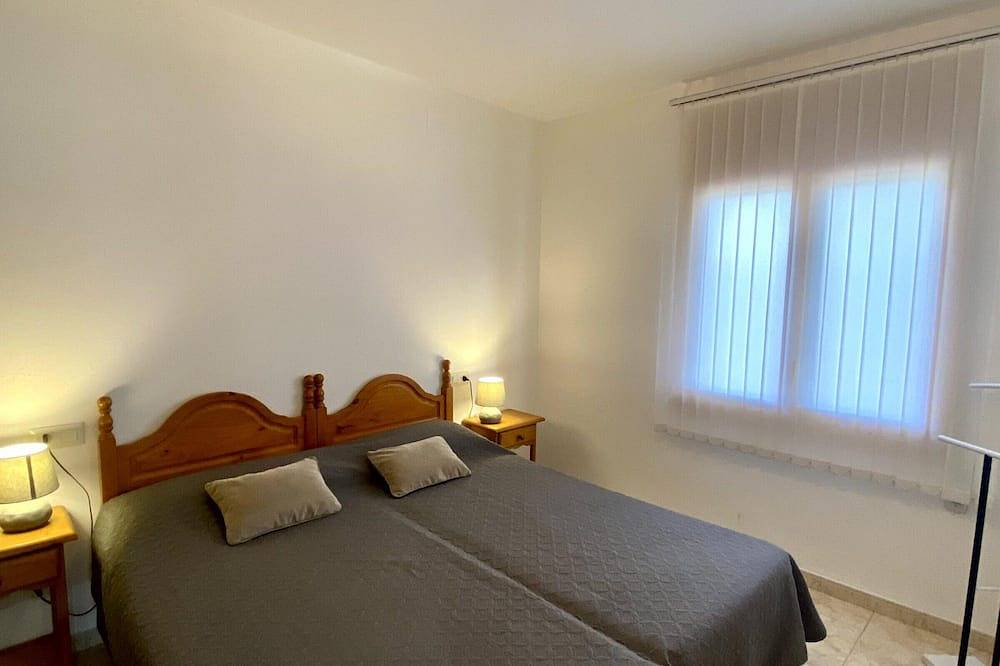 Villa avec Piscine près de la Mer – 4 Ch, 2 Sdb, Bbq, Jardin, Près du Port et Plages in Calafat, Costa Dorada