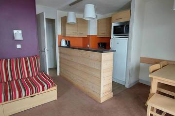 Gîte pour 5 personnes, avec jardin et piscine dans Plagne 1800