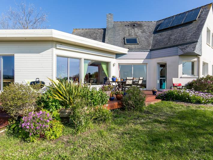 Location de vacances pour 8 personnes, avec jardin et terrasse à Plounéour-Trez - 2
