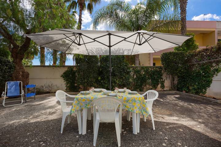 Apartamento entero, Villino Raffy by BarbarHouse in Torre Dell'orso, Melendugno