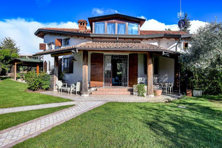 Villa für 8 Personen in Lazise