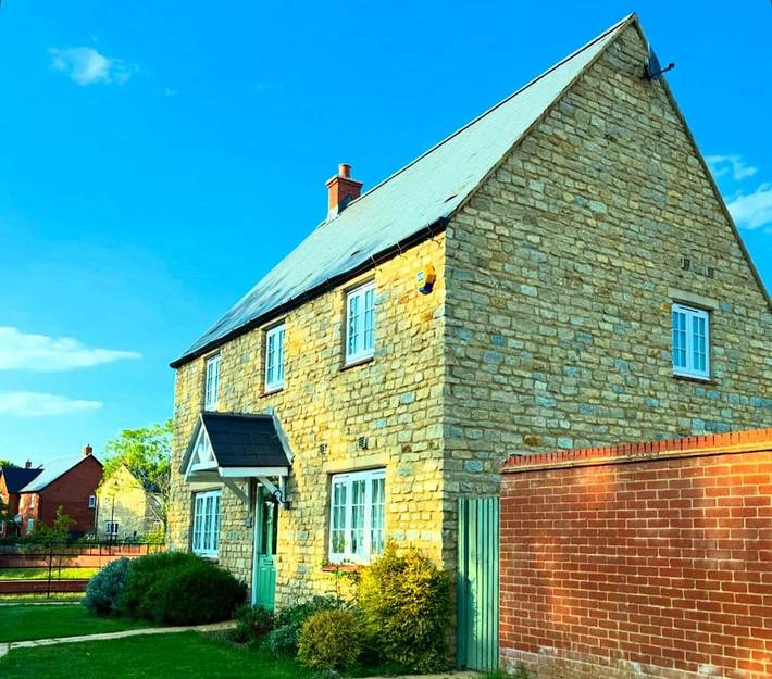 Location de vacances pour 11 personnes, avec vue et jardin, animaux acceptés à Silverstone