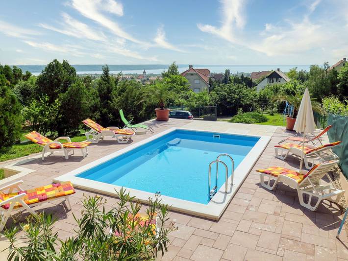 Ferienhaus für 8 Personen, mit Balkon und Seeblick sowie Garten in Plattensee Ostufer - 2