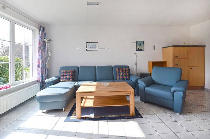 Ganze Wohnung, Ruhige Fewo, zentral, mit Gartennutzung, Süd-Terrasse, Waschmaschine, Wlan in Prerow, Fischland - Darß - Zingst