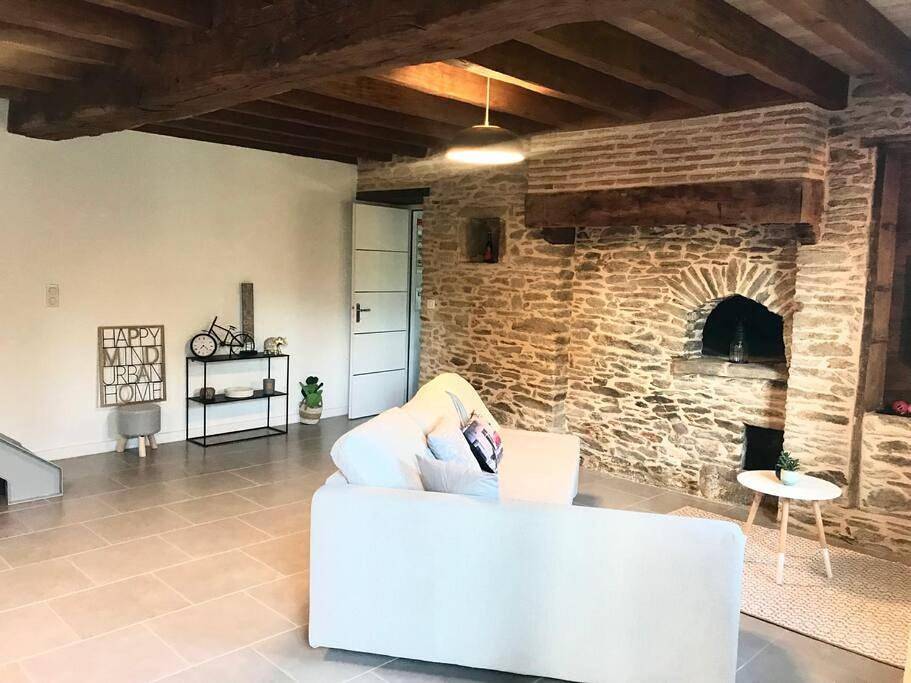 Two-Bedroom House in Saint-Marien, Région de Guéret
