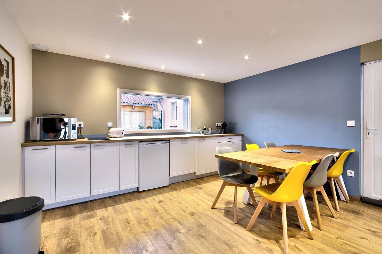 Appartement entier, Au coeur des 3 bâgé in Bâgé-la-Ville, Région de Bourg-en-Bresse