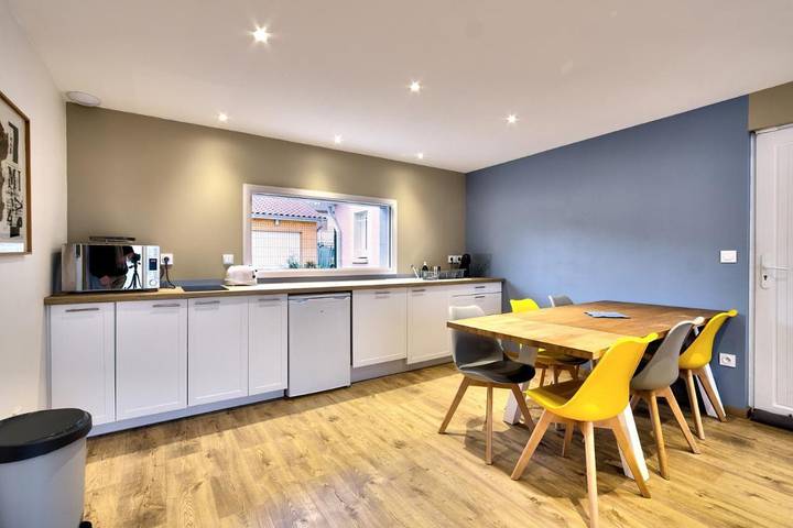 Gîte pour 4 personnes, avec Terrasse et Vue à Bâgé-la-Ville - 3