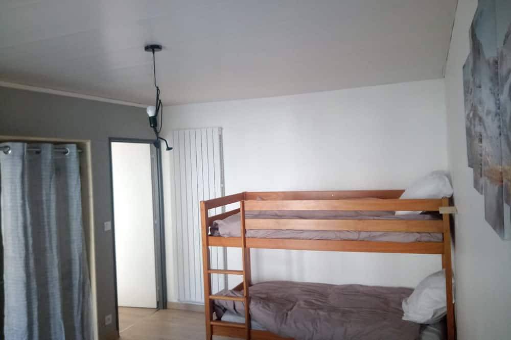 Appartement entier, Sainte Julitte 6 personnes in La Rixouse, Parc naturel régional du Haut-Jura