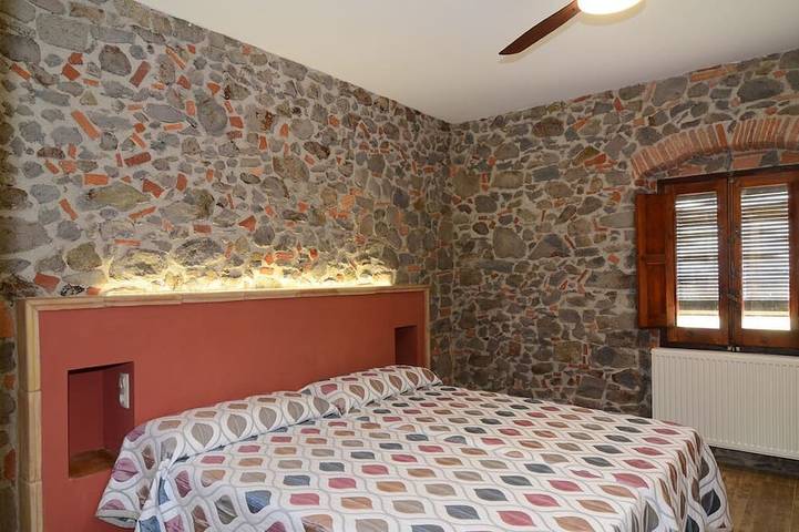 Masía Rústica Ideal Para Familias Con Piscina Privada Y Gran Jardín in Sils, Provincia de Gerona