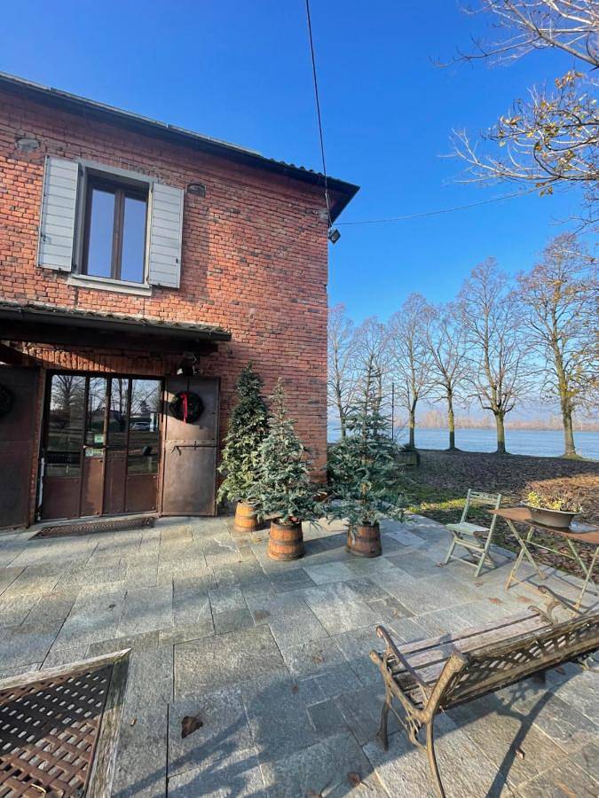 Agriturismo per 2 persone, con Terrazza e Giardino nonché Panorama in Provincia di Piacenza