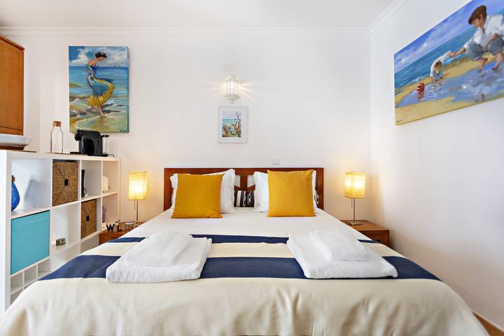 Casa rural para 2 personas, con balcón además de piscina y jardín en Tavira