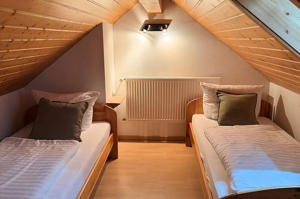 Ganze Wohnung, 'Ferienwohnung mit Bergblick 1' mit Balkon und Wlan in Suedlicher Schwarzwald, Wieden
