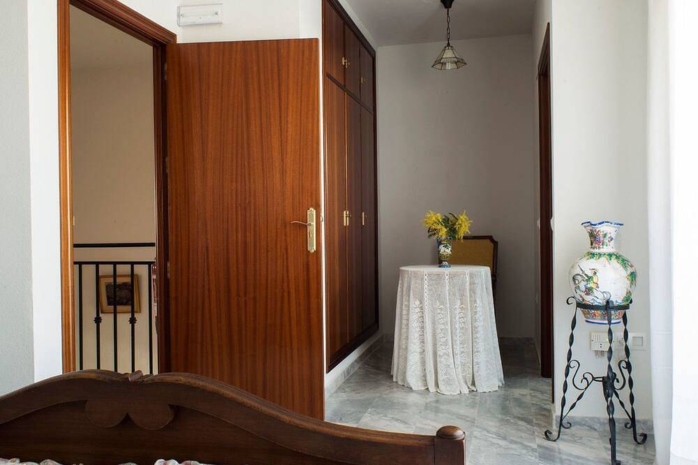 Entire apartment, Montesol-Ferienwohnung in Cáceres, Cáceres Region