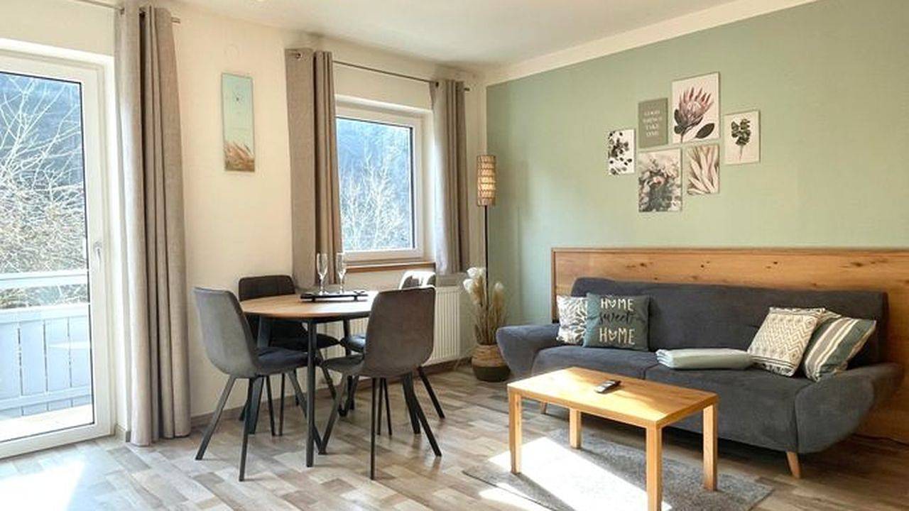 Geheel vakantieappartement, Vakantieappartement voor 4 personen met tuin in Fuschl am See, Salzkammergut mountains