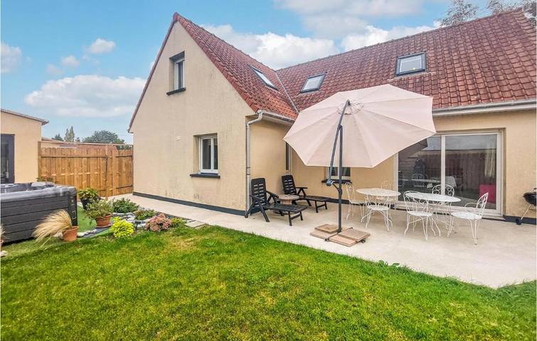 Location de vacances pour 6 personnes, avec Jacuzzi et Jardin à Desvres