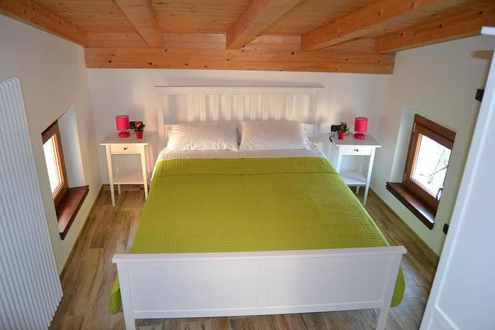 Ferienhaus auf dem Land in einem ruhigen Dorf für einen erholsamen Urlaub in Brenzone, Gardasee-Berge