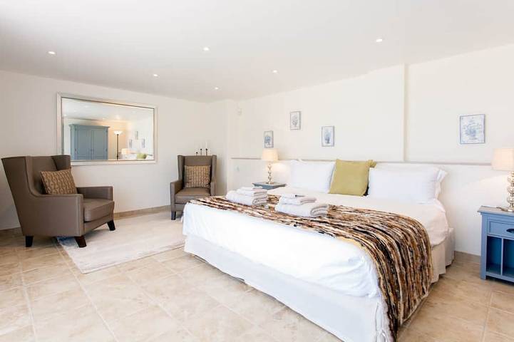 Villa pour 10 personnes, avec terrasse et jardin à Le Rouret - 3