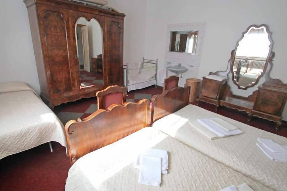 Ganze Wohnung, Lungolago in Lavena Ponte Tresa, Luganer See (Lombardei)