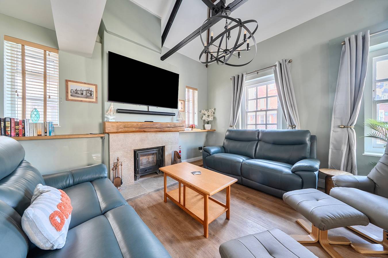 Ganze Ferienwohnung, 4 Bed - Sleeps 8 - Pool Table -Sea View - Parking in Swanage, Dorset