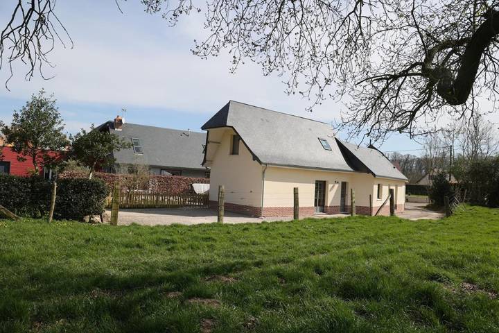 Gîte pour 4 personnes, avec vue et jardin, animaux acceptés à Bouillancourt-en-Séry