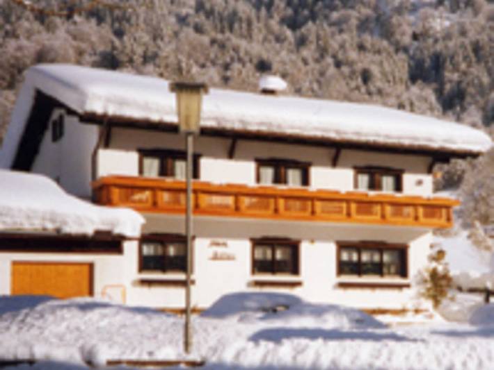 Ferienwohnung für 2 Personen, mit Garten und Balkon sowie Ausblick im Bregenzerwald
