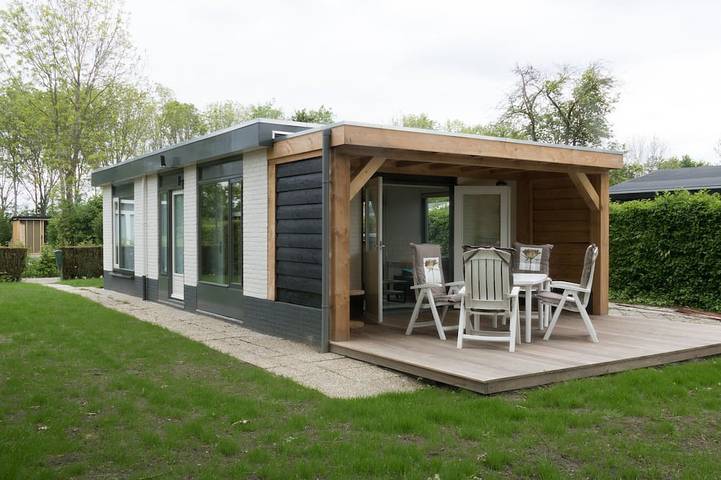 Vakantiehuis voor 4 personen, with tuin and terras as well as zwembad - 1