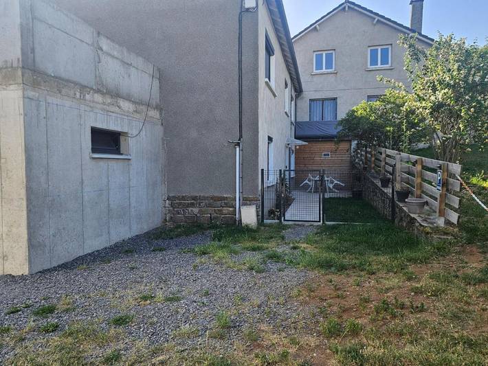 Gîte pour 4 personnes, avec Terrasse à Saint-Georges (Cantal) - 2