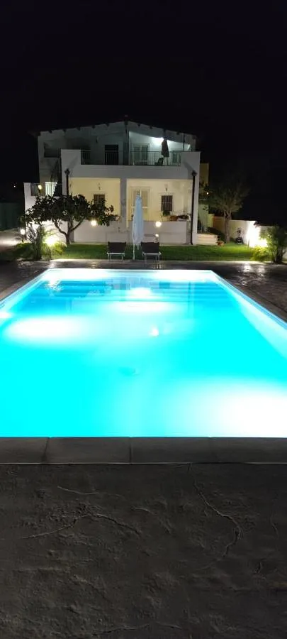 Ferienhaus für 7 Personen, mit Garten und Pool sowie Whirlpool - 1