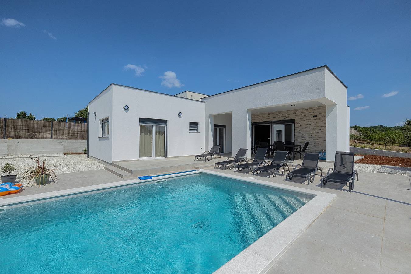 Villa Leny mit Pool und Grill in Vodnjan, Grad Vodnjan