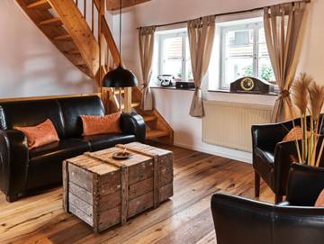 Ferienhaus für 8 Personen, mit Terrasse und Whirlpool sowie Sauna in Naturpark Obere Donau