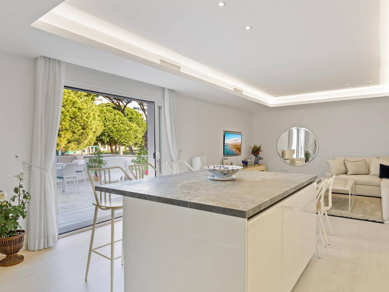 Entire holiday apartment, Apartment in Playas del Duque for 4 people | Casa Cadiz 111A in Medina Gardens, Marbella