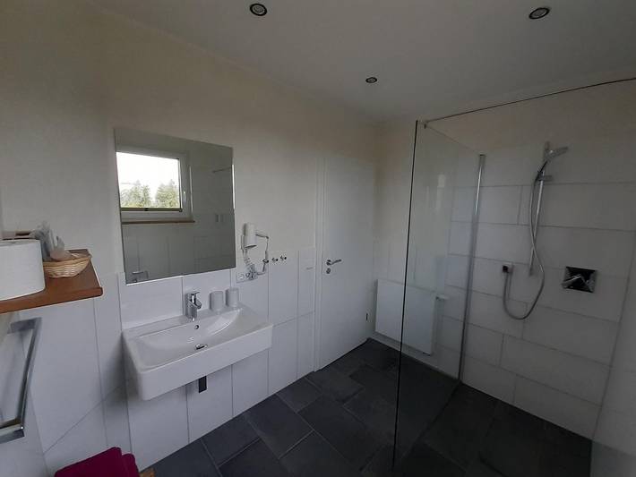 Hotel für 2 Personen, mit Garten und Terrasse in Monschau - 4