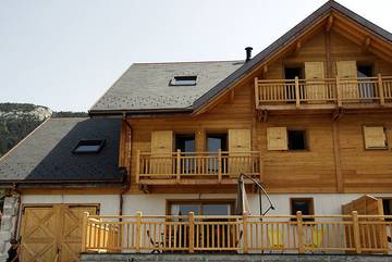 Gîte pour 8 personnes, avec jacuzzi et balcon à Saint-Eustache