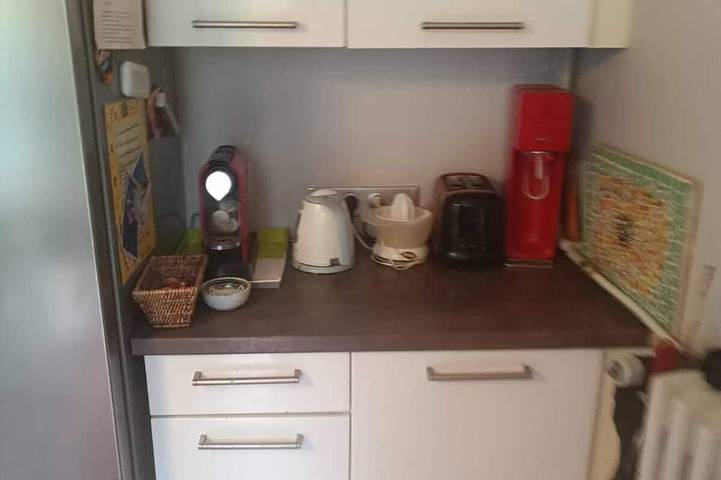 Accommodations in a large house near the center, with a quiet garden and shared spaces in Vence, Mittelmeerküste (Frankreich)
