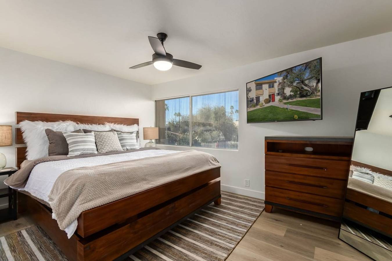 Ganze Wohnung, Luxe 2Br Townhouse 4 Heated Pools Walk 2 Old Town in Camelback Mountain, Scottsdale