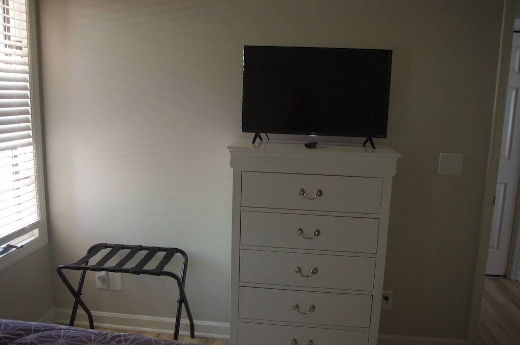 Welcome to the Doglegleft. Beautiful Golf Front home on Pinehurst #6 in Pinehurst, Moore County