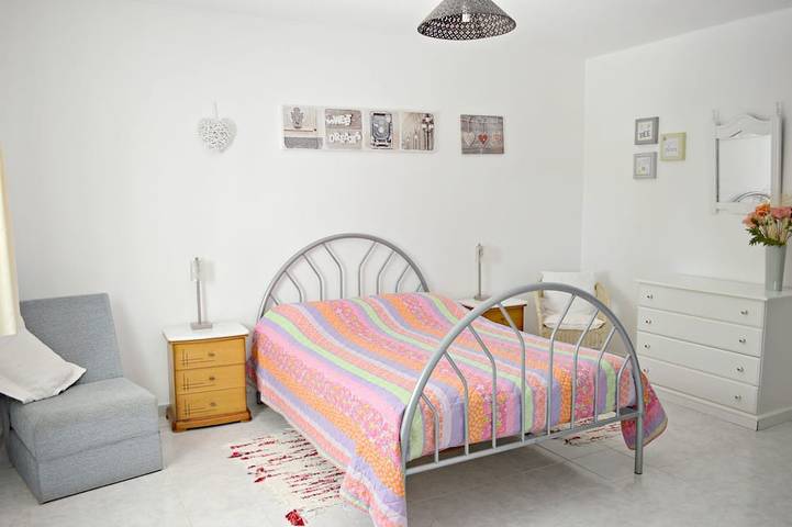 Schöne, geräumige Private Villa 2. 5 Acres Wifi Air Con Nr Golf & Beach in Budens, Naturpark Südwest-Alentejo und Costa Vicentina